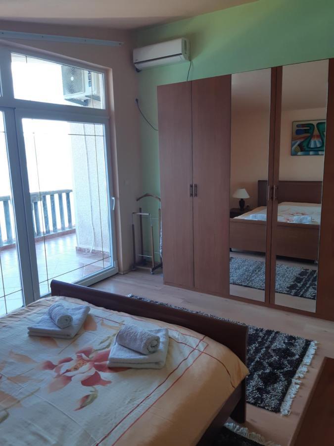 Villa Garden Apartments Herceg Novi Bagian luar foto